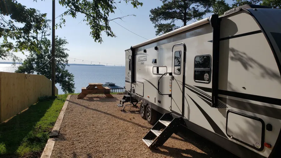 You can rent the rv slot with a camper on it or without. You can rent the rv slot with a camper on it or without.