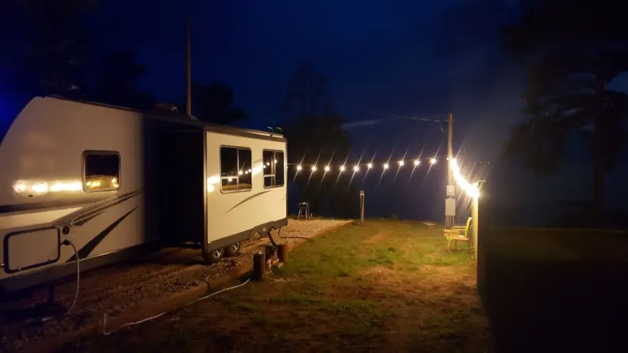 Gather round the picnic table and enjoy a night on Toledo Bend Lake. Gather round the picnic table and enjoy a night on Toledo Bend Lake.