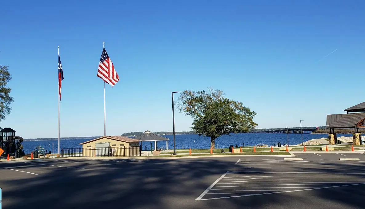 Pendleton Park has really nice boat launches and parking.
